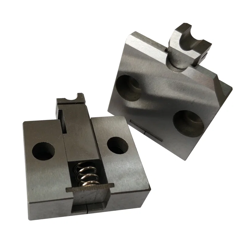 Applicateur OTP moule pièces de rechange lame matrice de matrice de base siège de coupe entretoise matrice de coupe en forme de U, terminal de fil dénudage sertissage applicateur OTP lame de moule, pièce de rechange de machine à sertir de terminal, lame de découpeuse de lame en forme de U, porte-outil de découpe en forme de V 