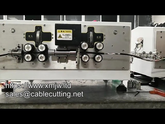 Machine à dénuder et couper les fils silicone 25 mm² - Dénudeuse automatique pour fils ronds caoutchouc usage domestique