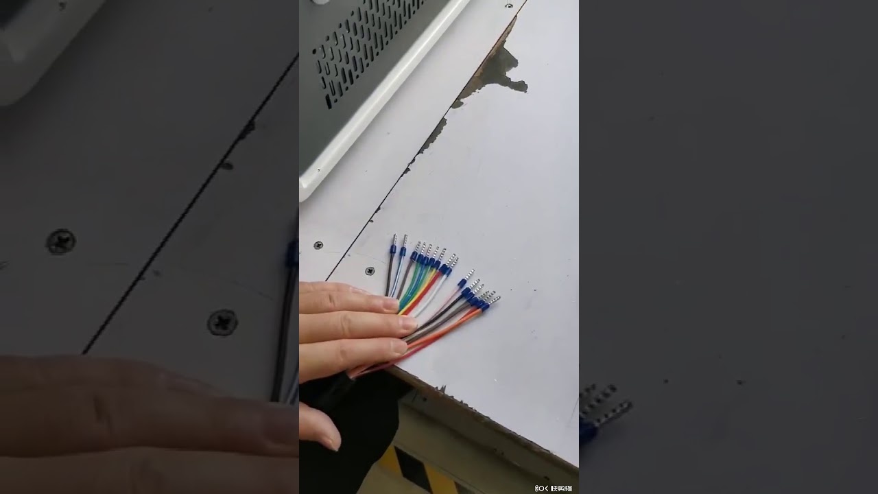 Machine à dénuder et sertir pour pré-isolation WPM TSCM - Efficacité industrielle