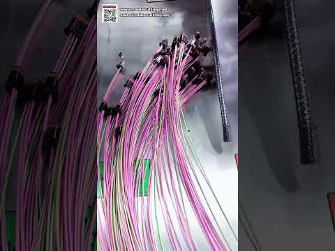 Machine entièrement automatique de sertissage double extrémité et d'insertion de boîtier