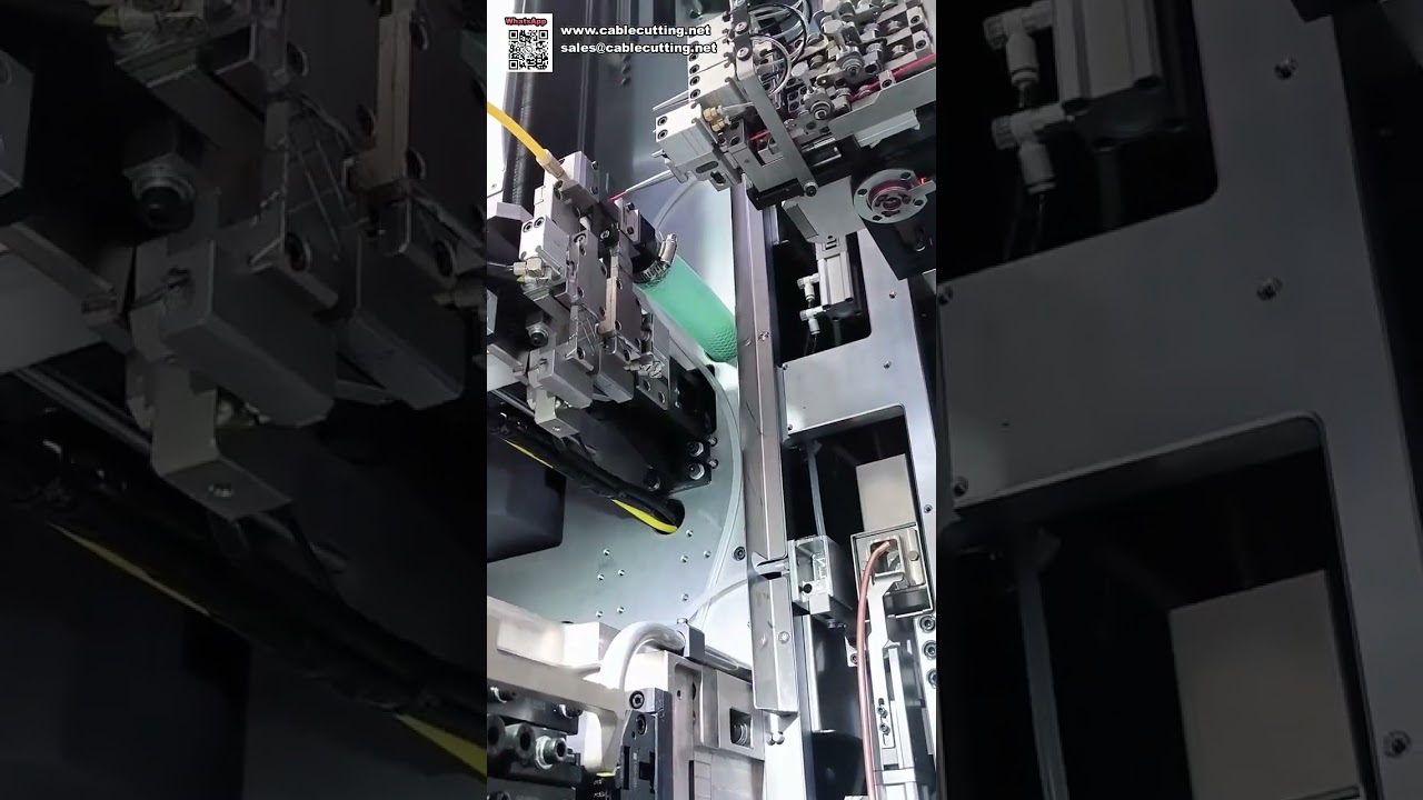 Machine automatisée de traitement de faisceaux de câbles haute performance et équipement de sertissage