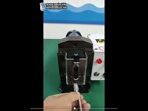 Machine automatique de sertissage de connecteurs RJ45 pour câbles réseau et téléphone