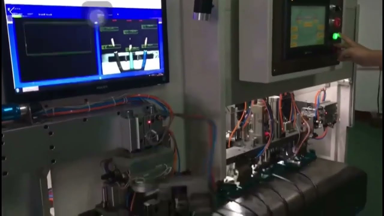Machine automatique de dénudage et sertissage de câbles – Pas 25 – Décapage silencieux et efficacité