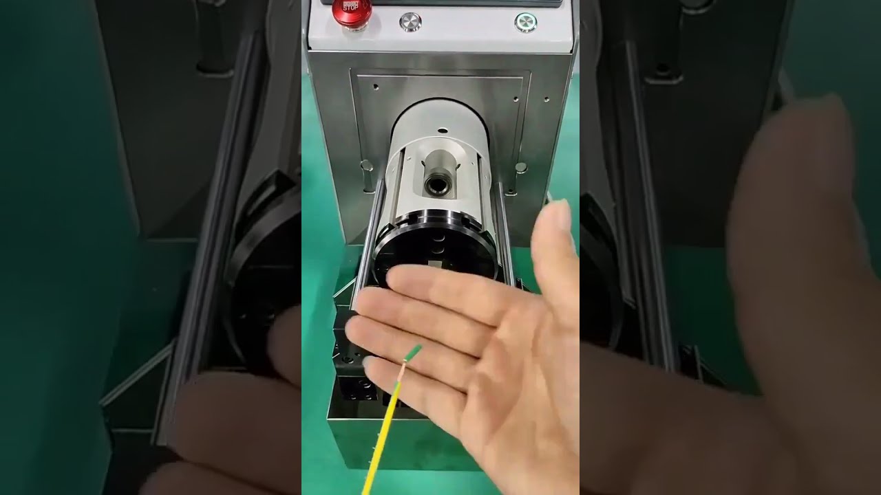 Machine à dénuder les câbles coaxiaux LY 4806802311023 – Pour véhicules électriques et écrans tactiles