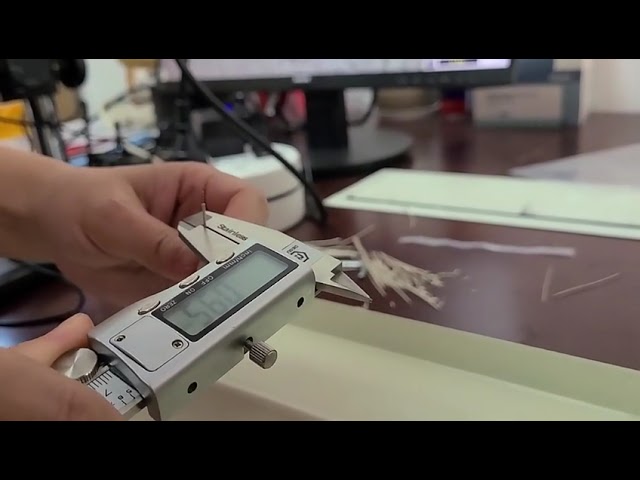 Dénudeur de fibre optique automatique économique – Longueur réglable