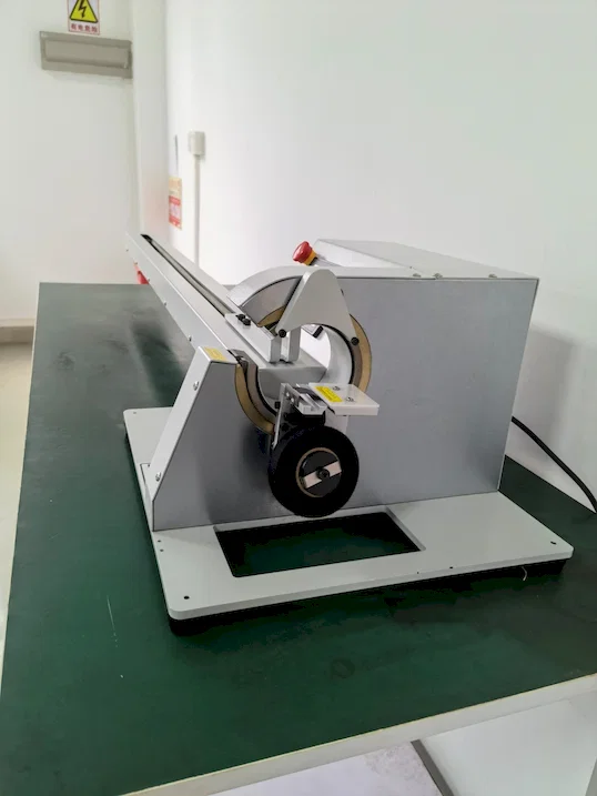 Machine d'emballage automatique à ruban avec fil de traction WPM-303K Thumb