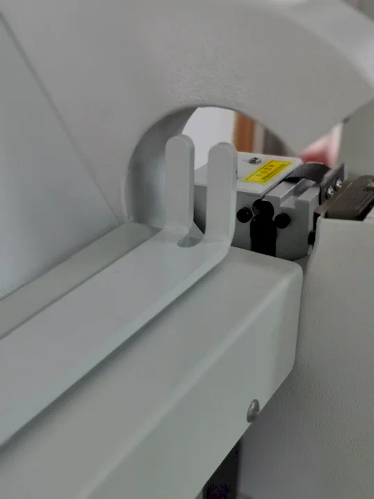 Machine d'emballage automatique à ruban avec fil de traction WPM-303K Thumb